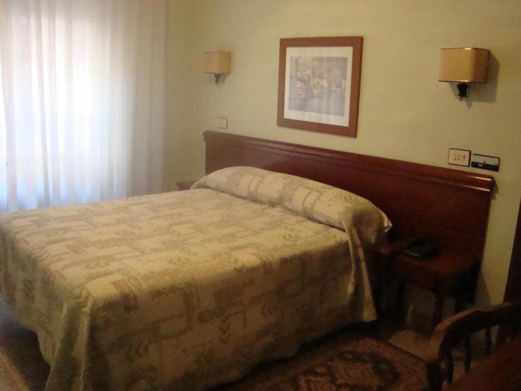 Hotel Avenida Gijón Habitación foto